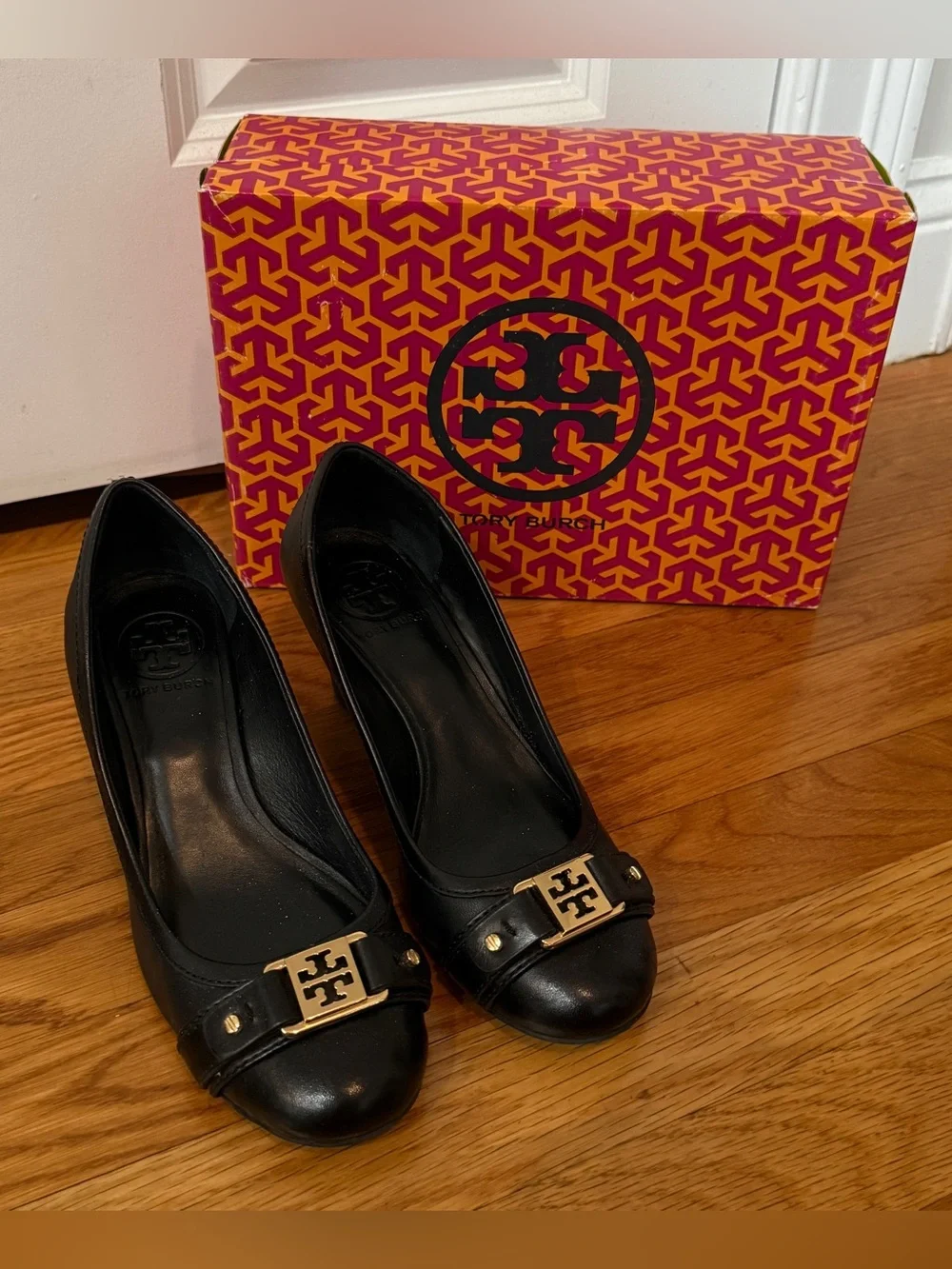 Tory Burch Ambrose 65mm Black Leather Logo Wedges Size 6.5 NEW